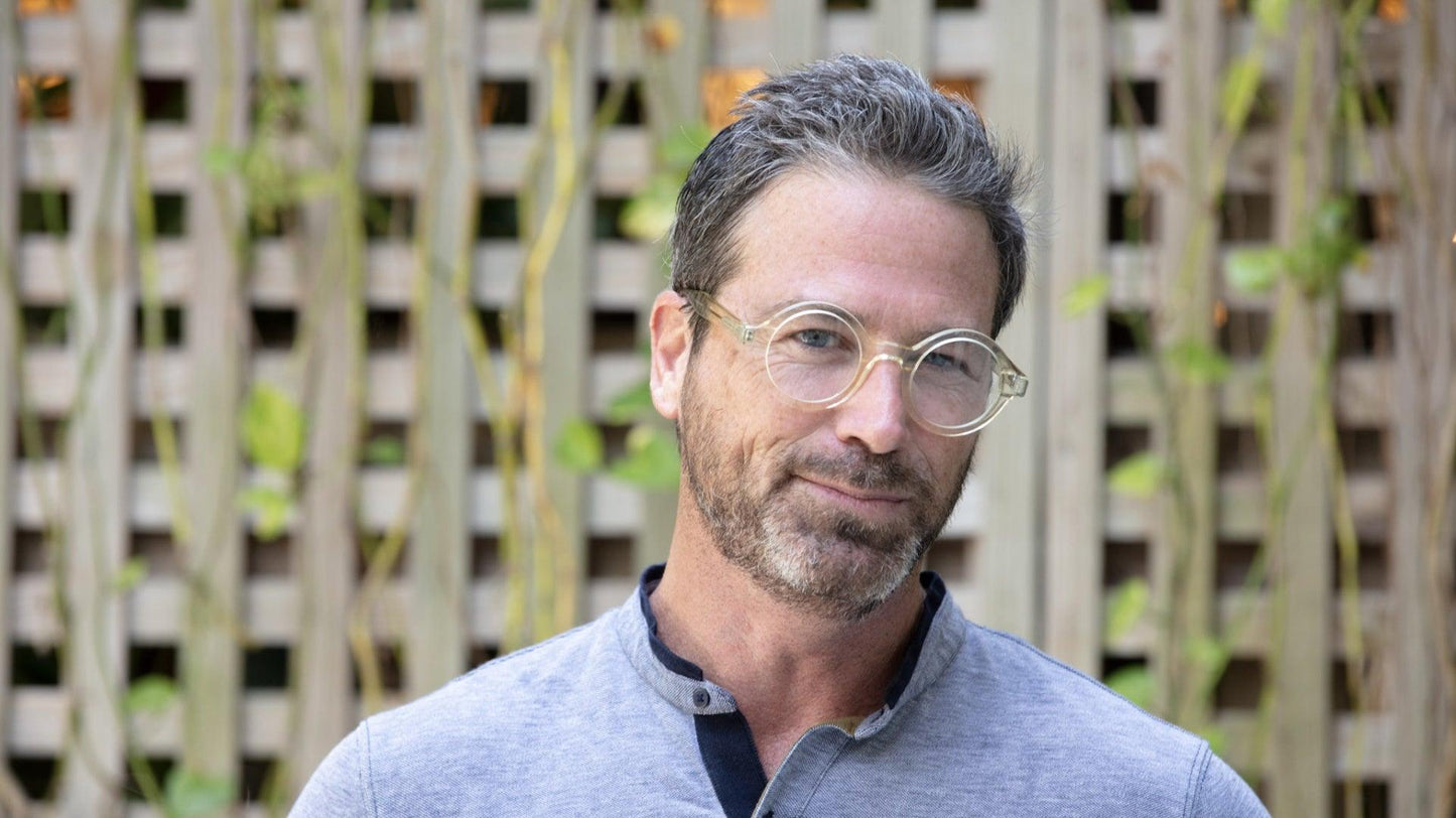 Best Eyeglasses Shapes for Mature Men